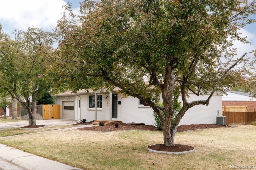 Photo of 9608 W 53rd Avenue, Arvada, CO 80002 (MLS # 9525024)