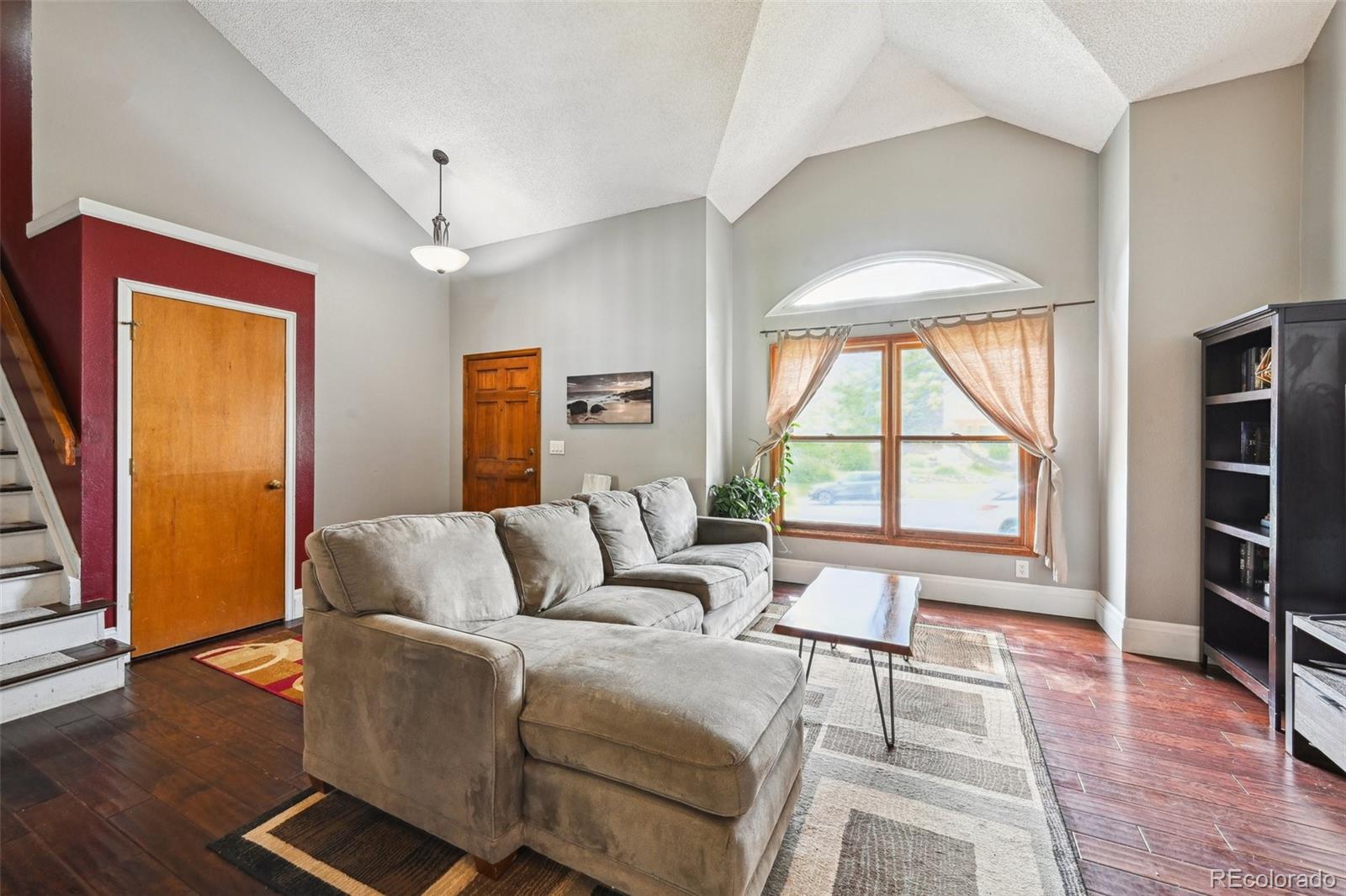 10525 Hobbit Lane