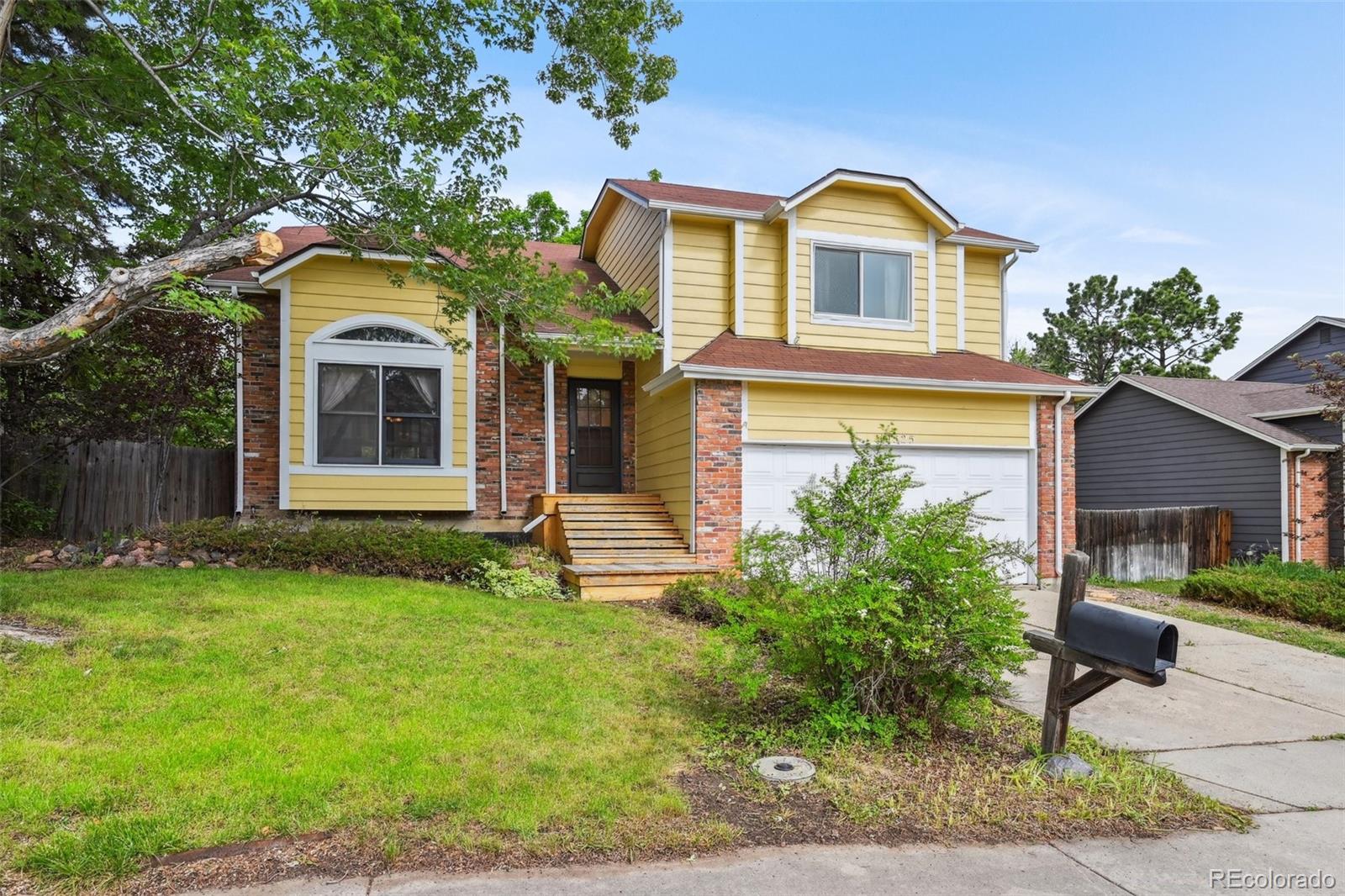10525 Hobbit Lane
