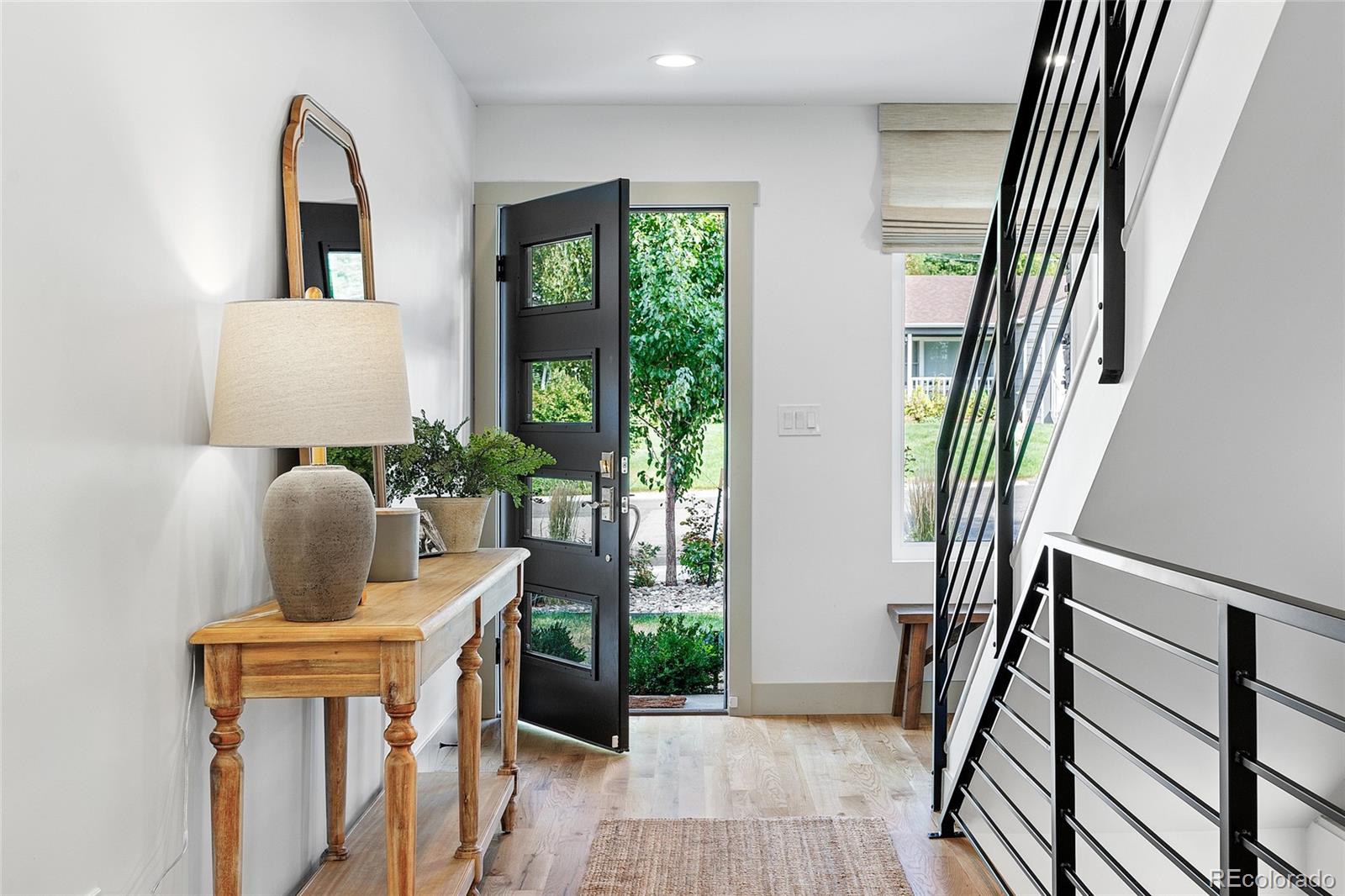 6085 S Sycamore Street