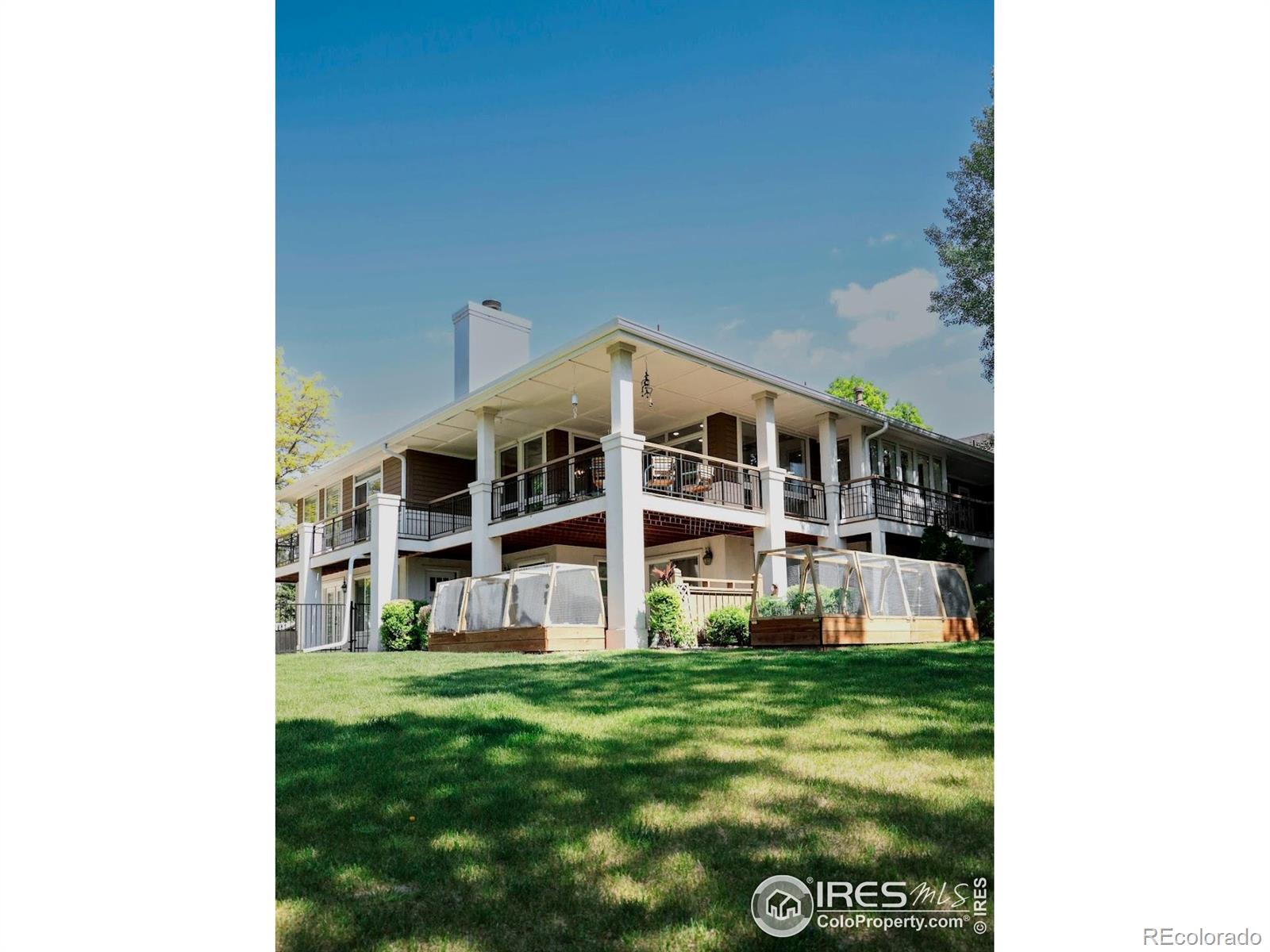 5200 Castle Ridge Place