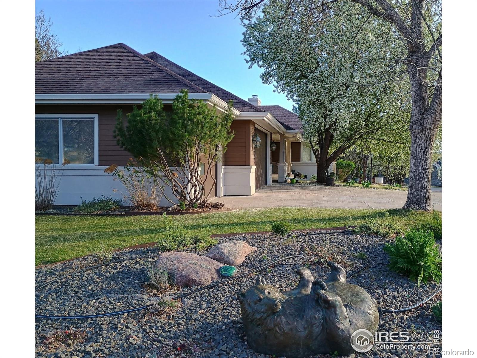 5200 Castle Ridge Place