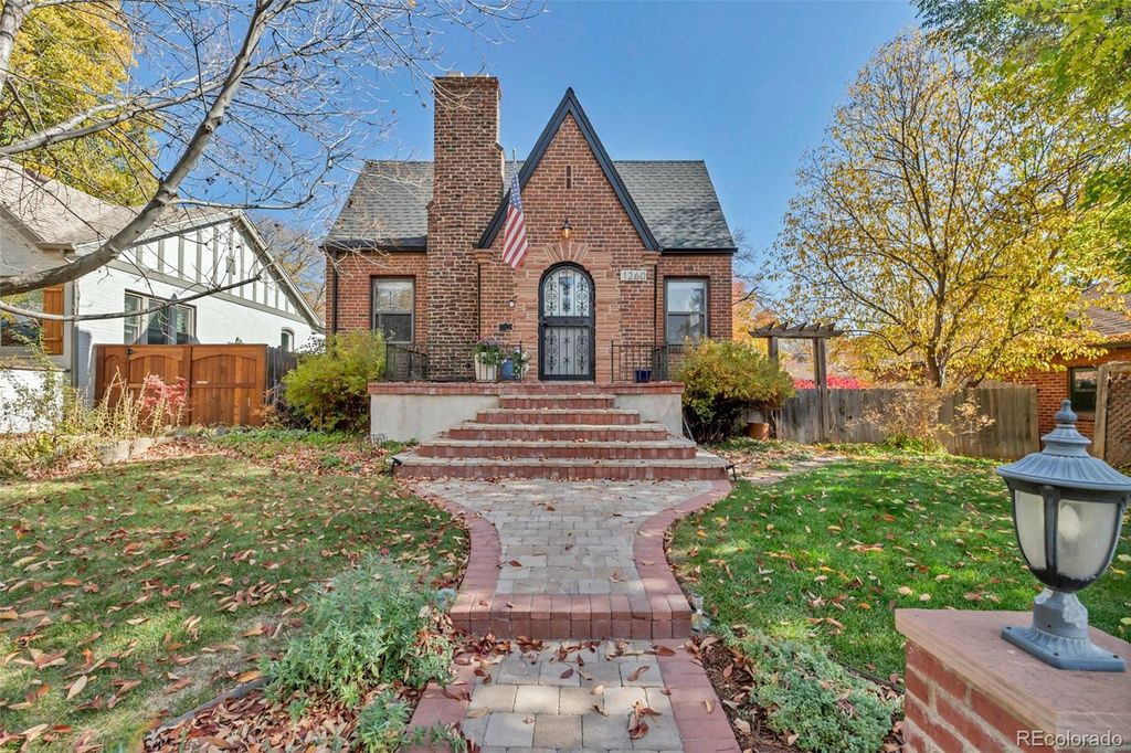 Photo of 1260 Dahlia Street, Denver, CO 80220 (MLS # 8314889)