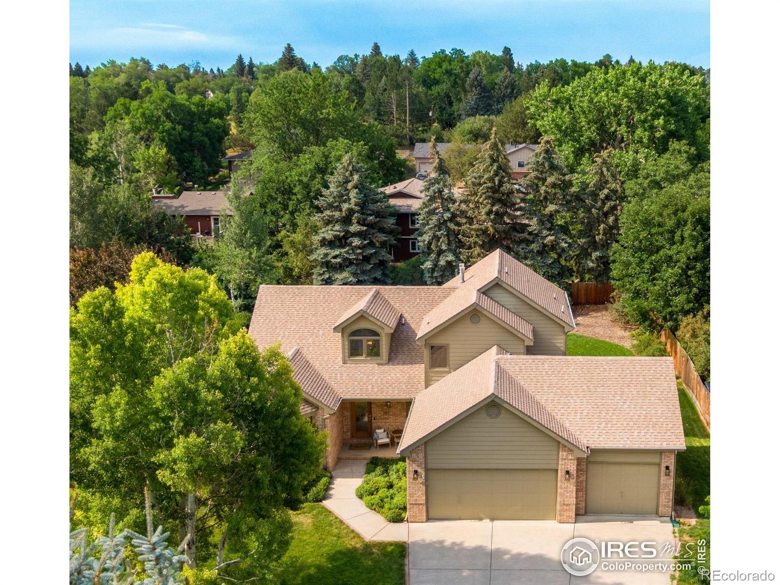 741 Knollwood Circle