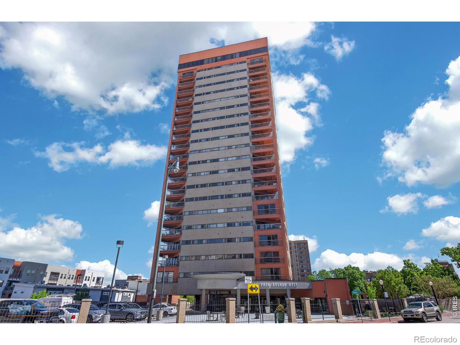 100 Park Avenue W 1305