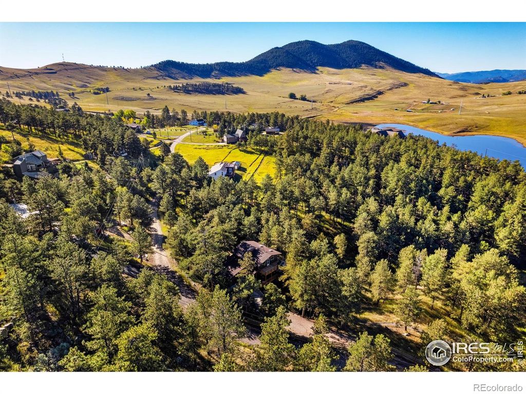 Photo of 321 Greenwood Drive, Loveland, CO 80537 (MLS # IR1044689)