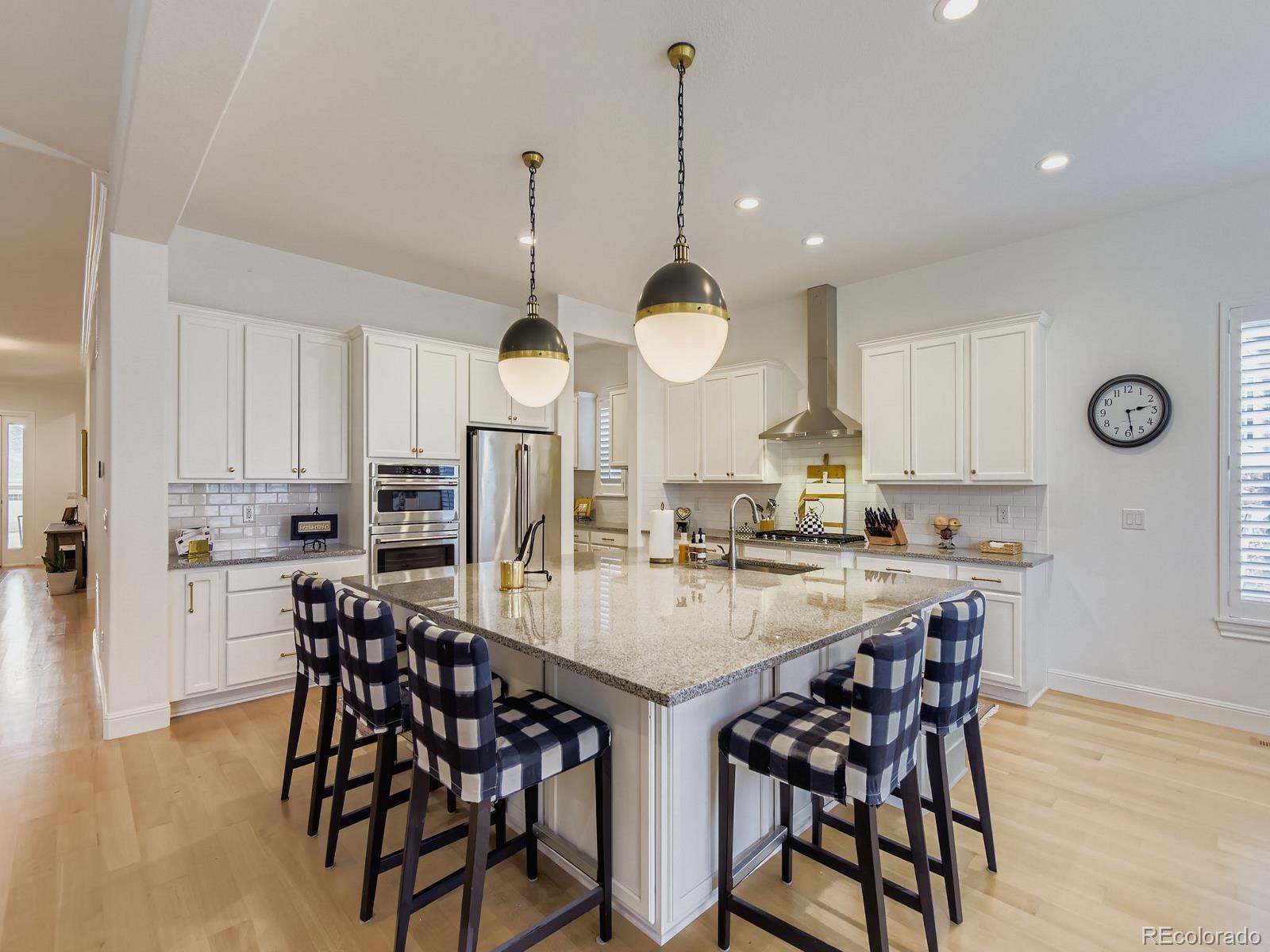 27460 E Lakeview Drive