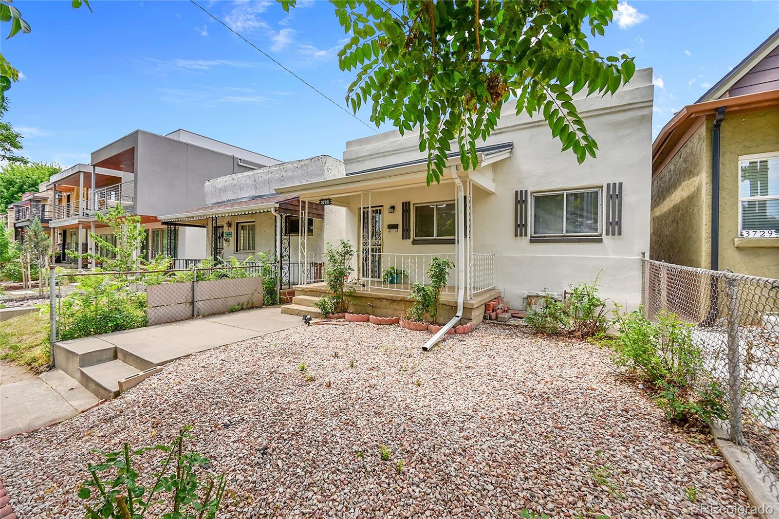 3725 Mariposa Street