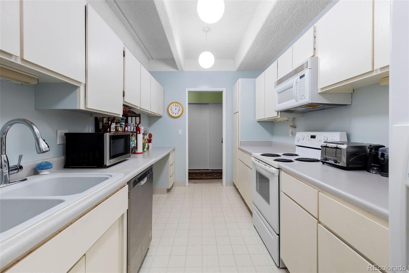 7877 E Mississippi Avenue 607