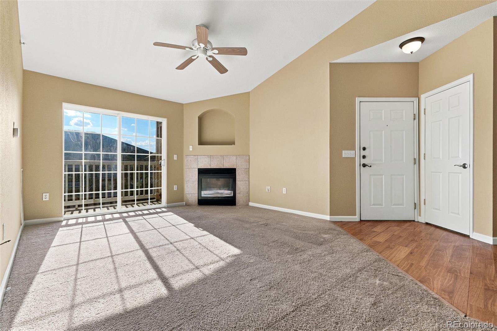 7440 S Blackhawk Street 15-306