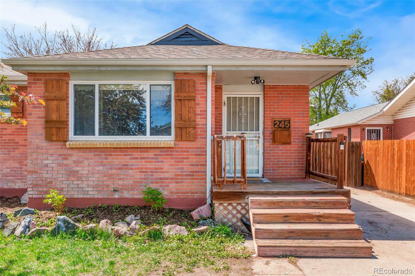 245 S 12th Avenue