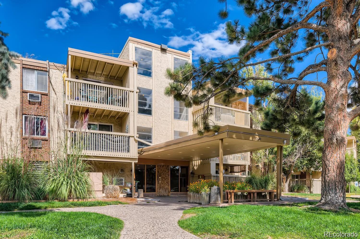 1302 S Parker Road 123