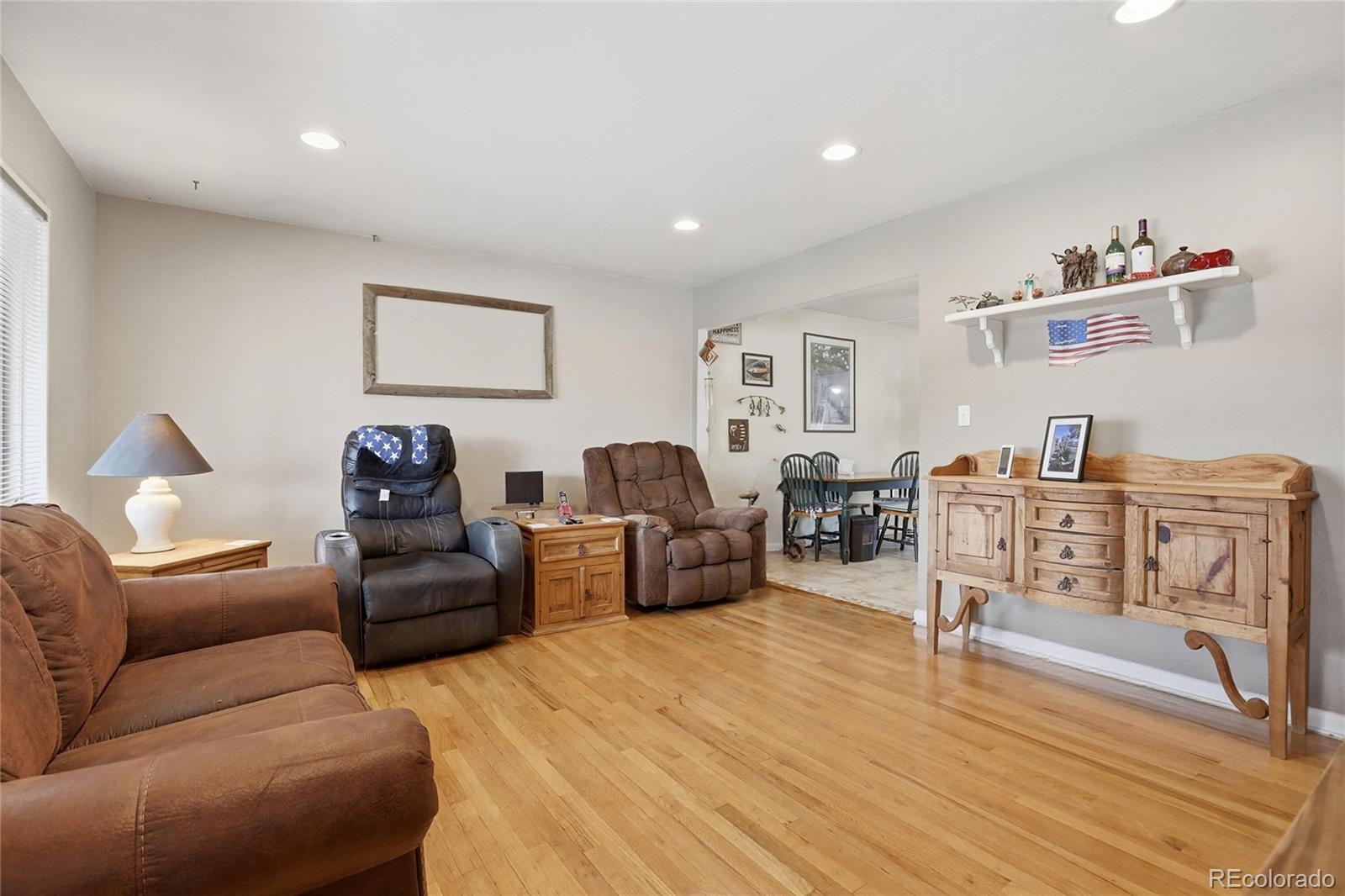 2913 W Tanforan Drive