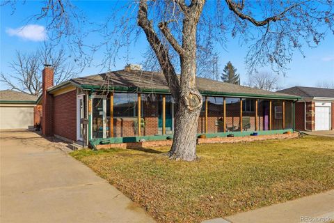 Photo of 2913 W Tanforan Drive, Englewood, CO 80110 (MLS # 9753227)