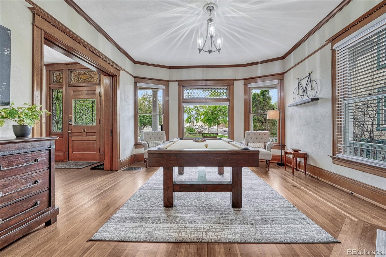 6 Boulder Crescent Street