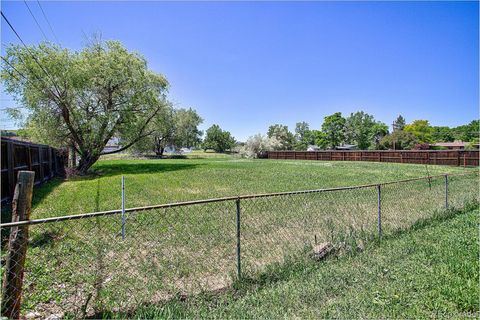 Single Family Residence in Arvada CO 5870 Nelson Court 14.jpg