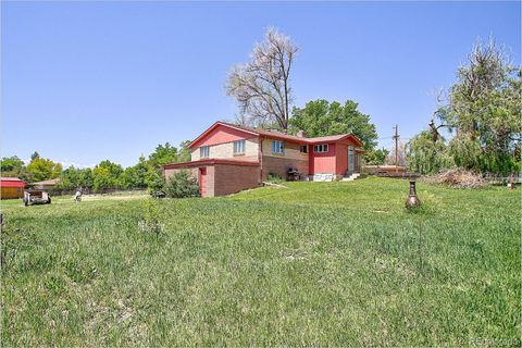 Single Family Residence in Arvada CO 5870 Nelson Court 13.jpg