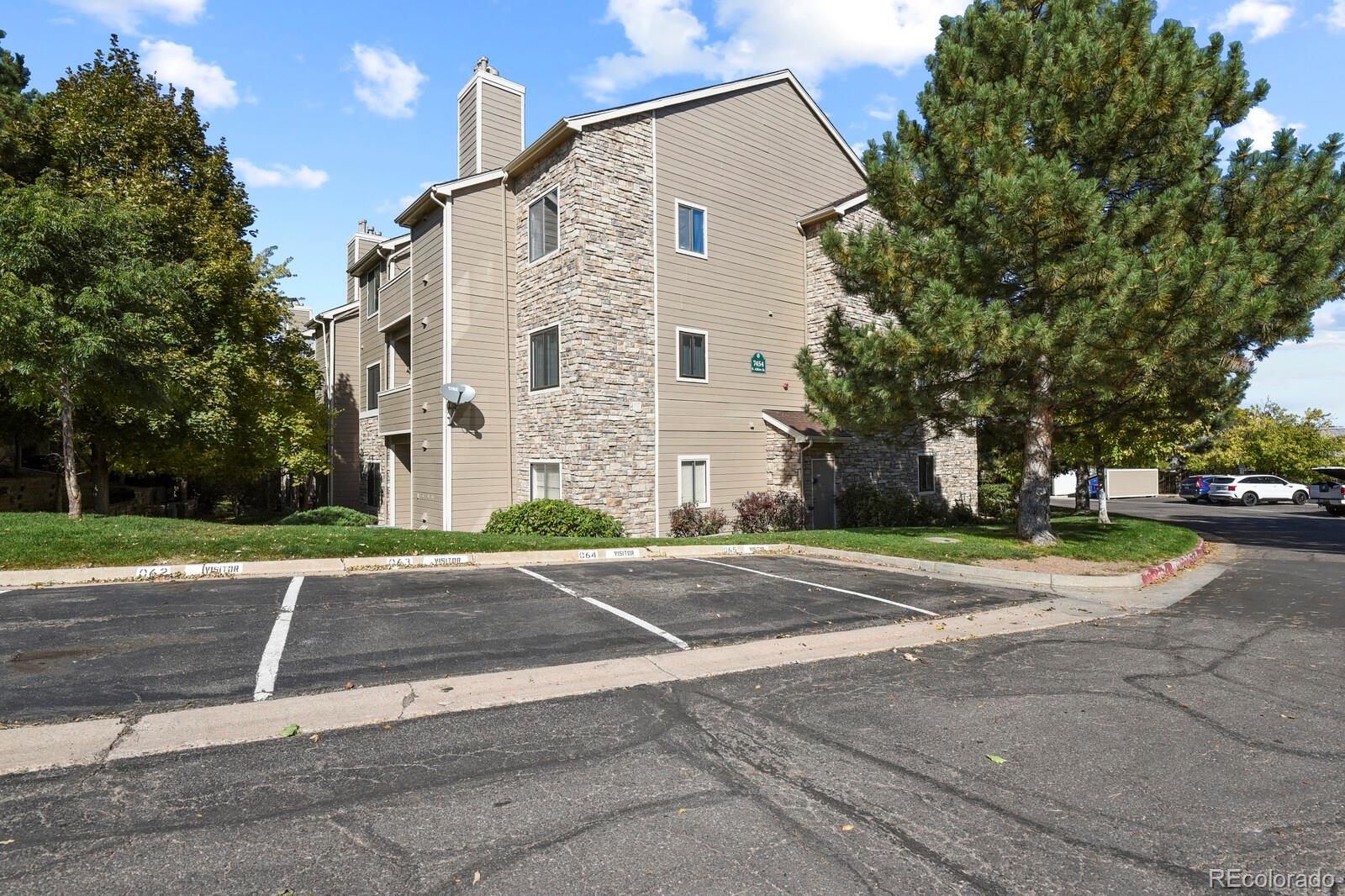 7454 S Alkire Street 301