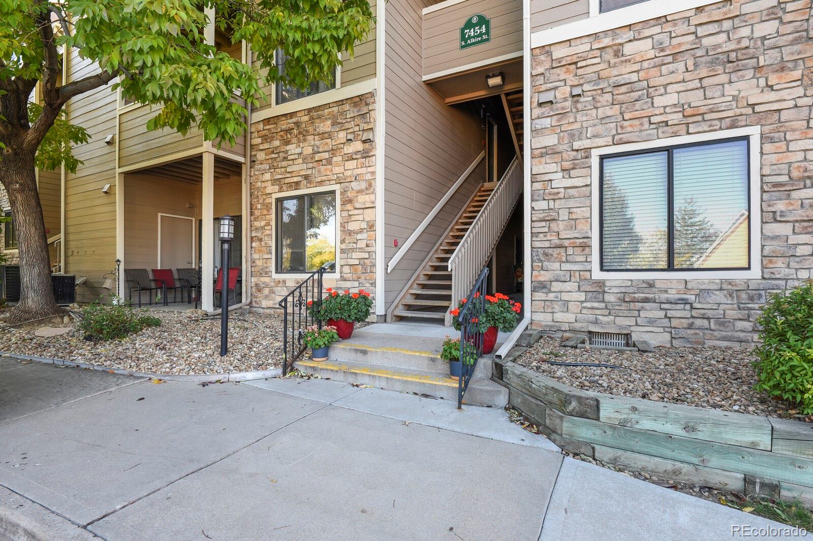 7454 S Alkire Street 301