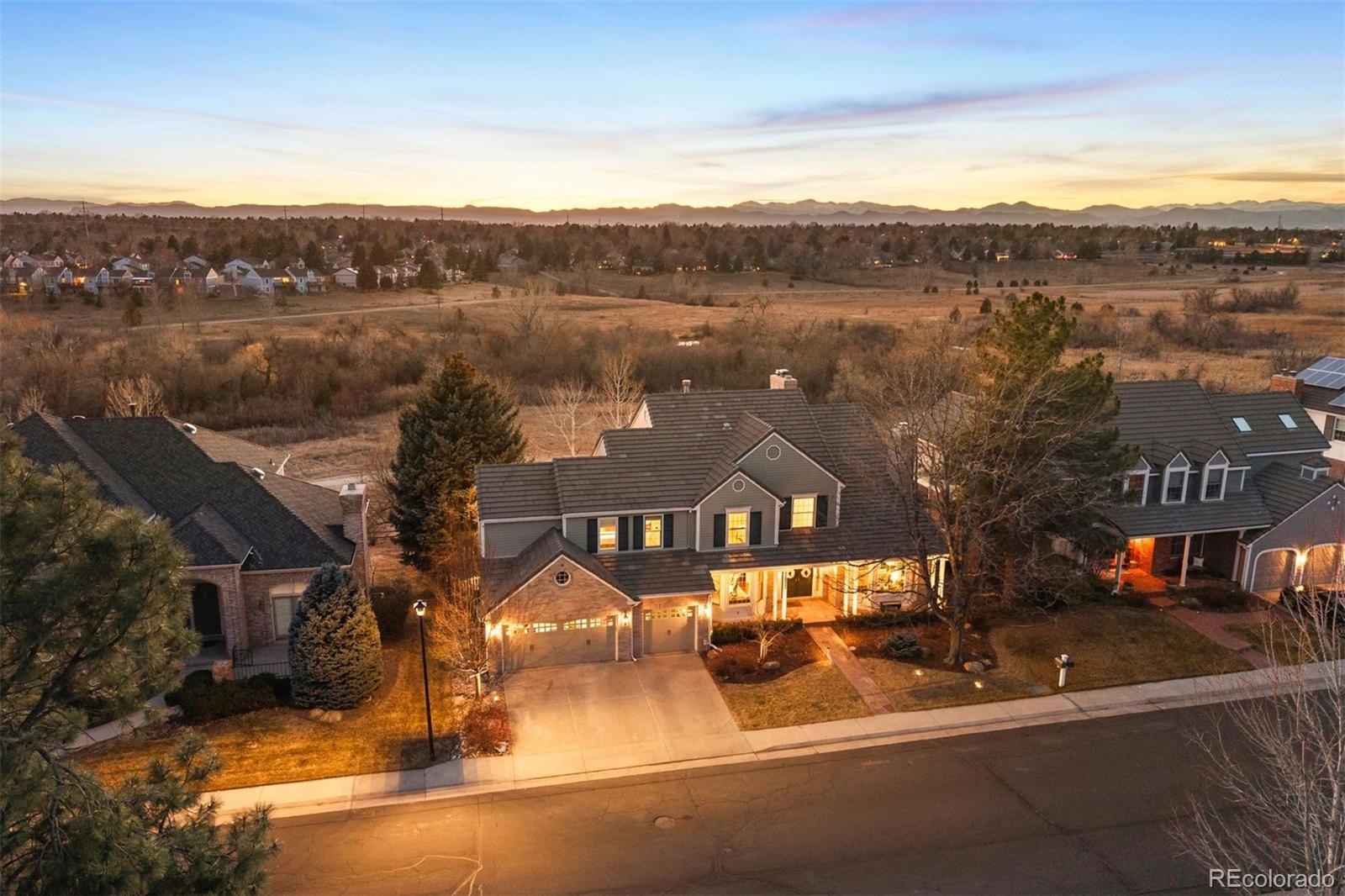 7233 S Niagara Circle