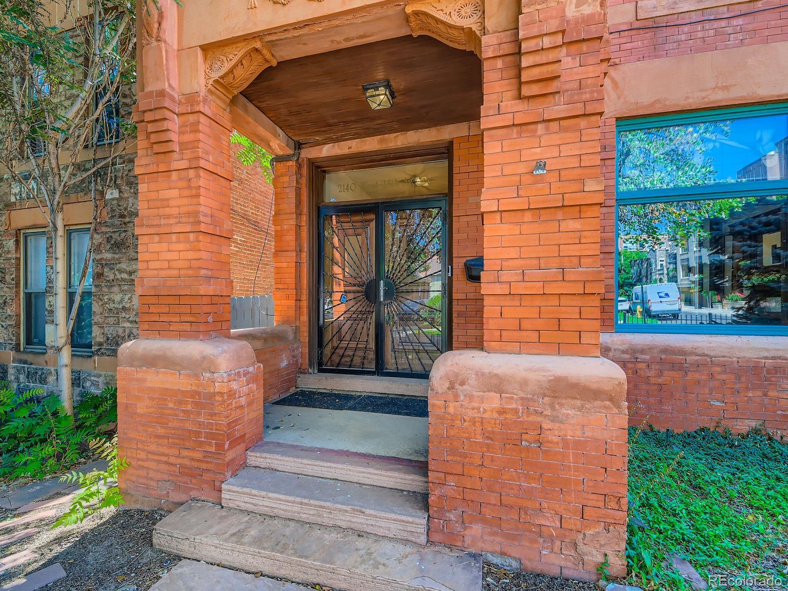2140 W 28th Avenue