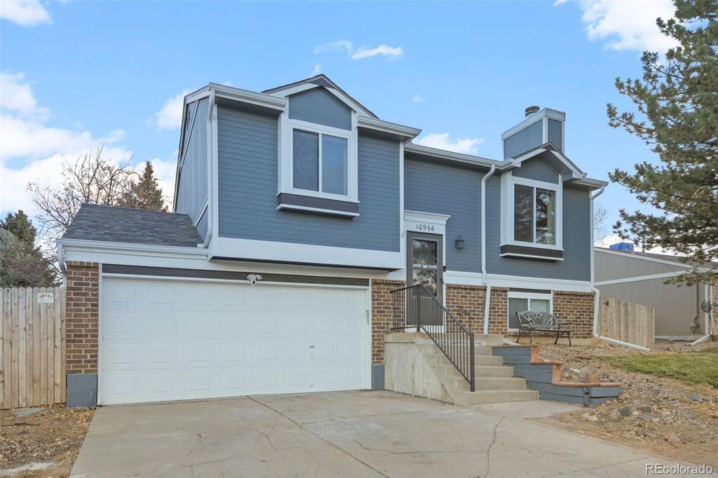 Photo of 10966 W Bowles Place, Littleton, CO 80127 (MLS # 1787588)