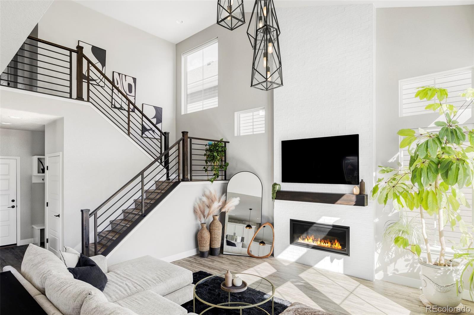 6250 Stable View Street