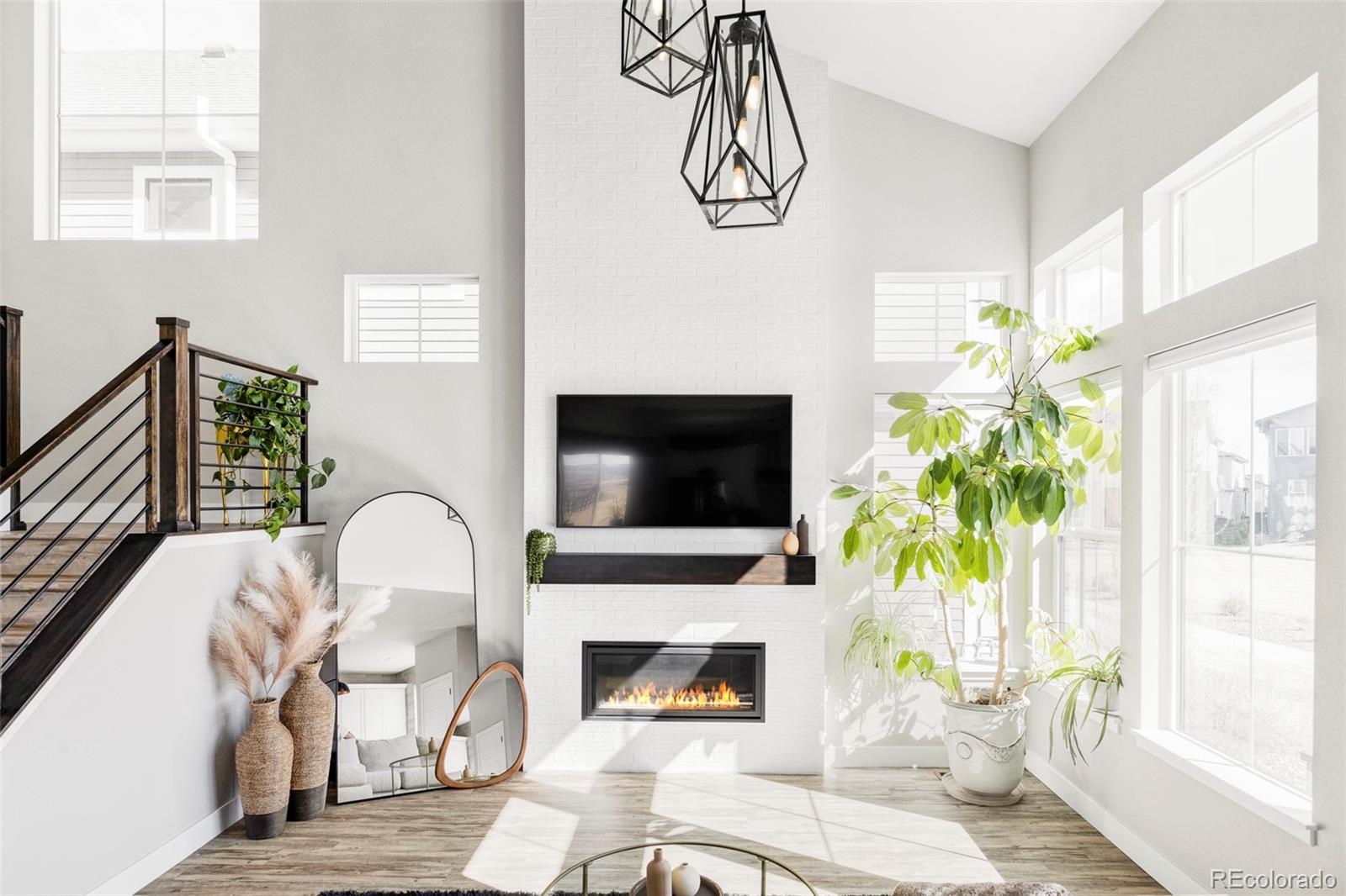 6250 Stable View Street