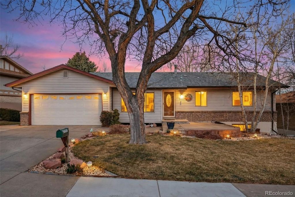 Photo of 12577 W Arizona Place, Lakewood, CO 80228 (MLS # 9644929)