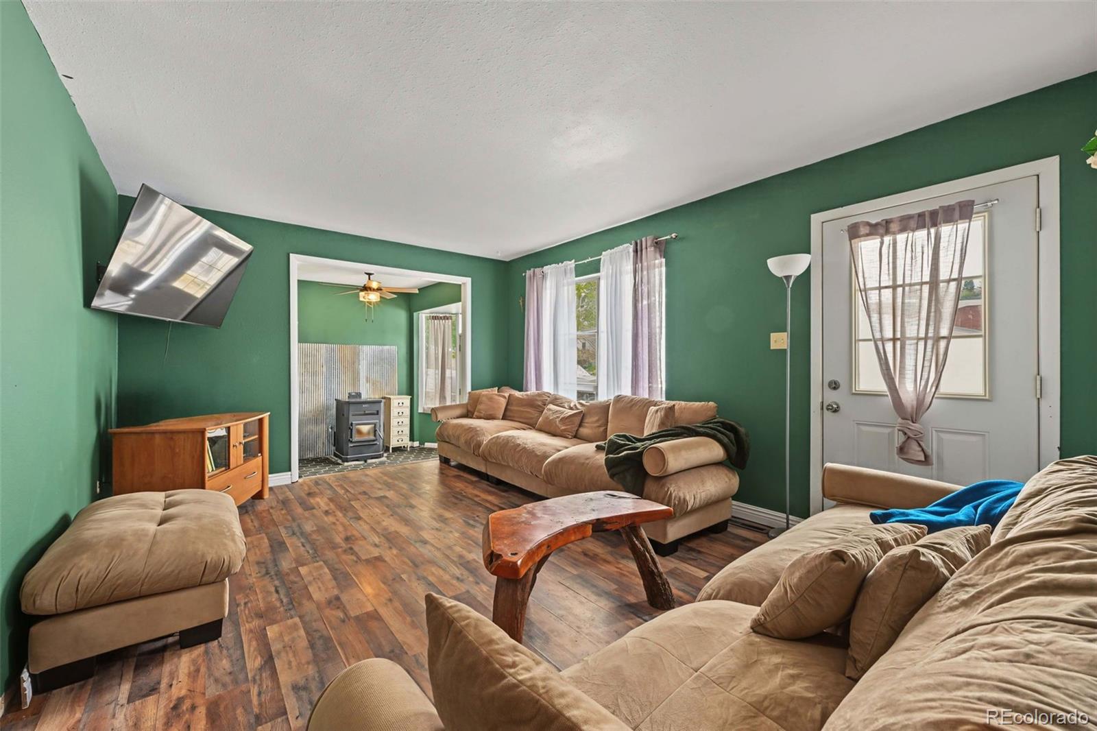 616 W 8th Street