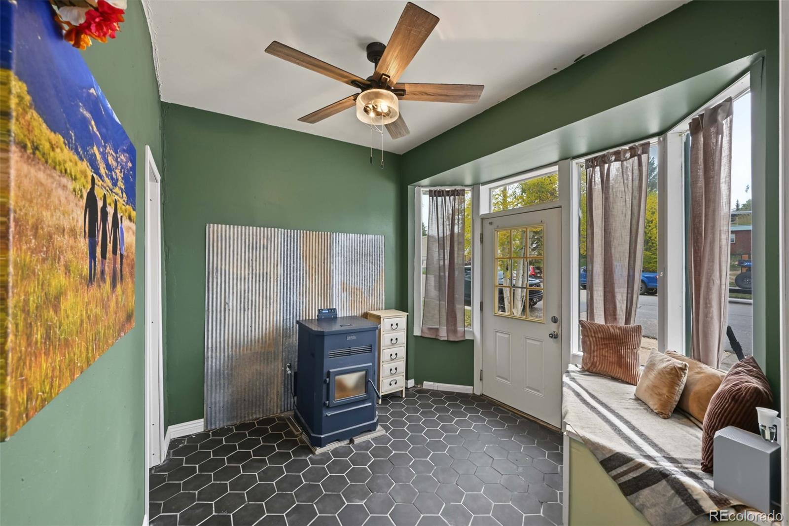 616 W 8th Street