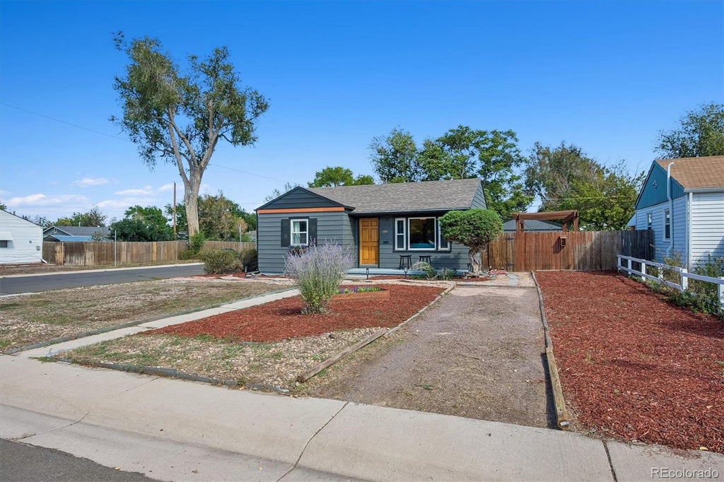 Photo of 1794 Verbena Street, Denver, CO 80220 (MLS # 2131387)