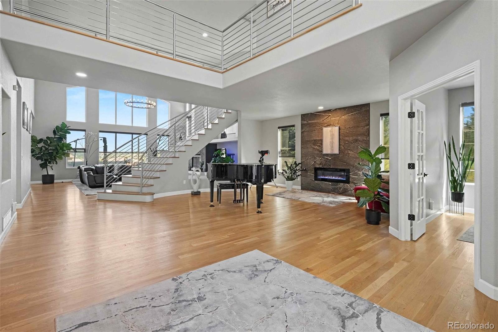 5562 Rim View Place