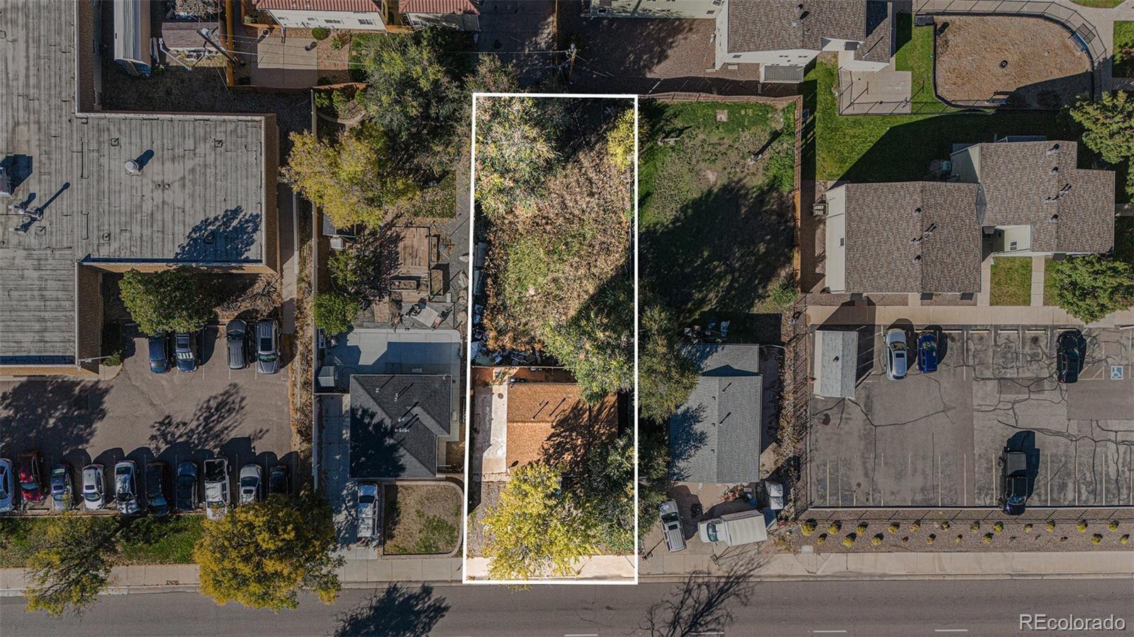 833 S Monaco St Parkway