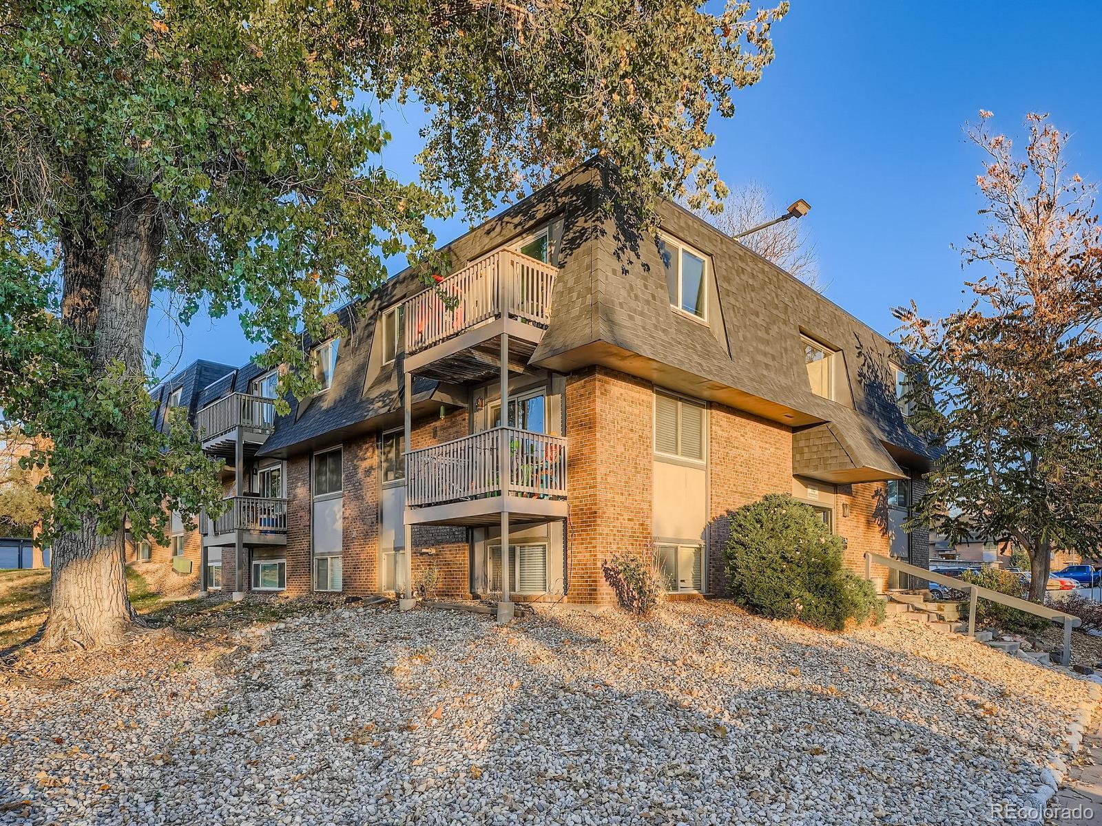 140 E Highline Circle 105