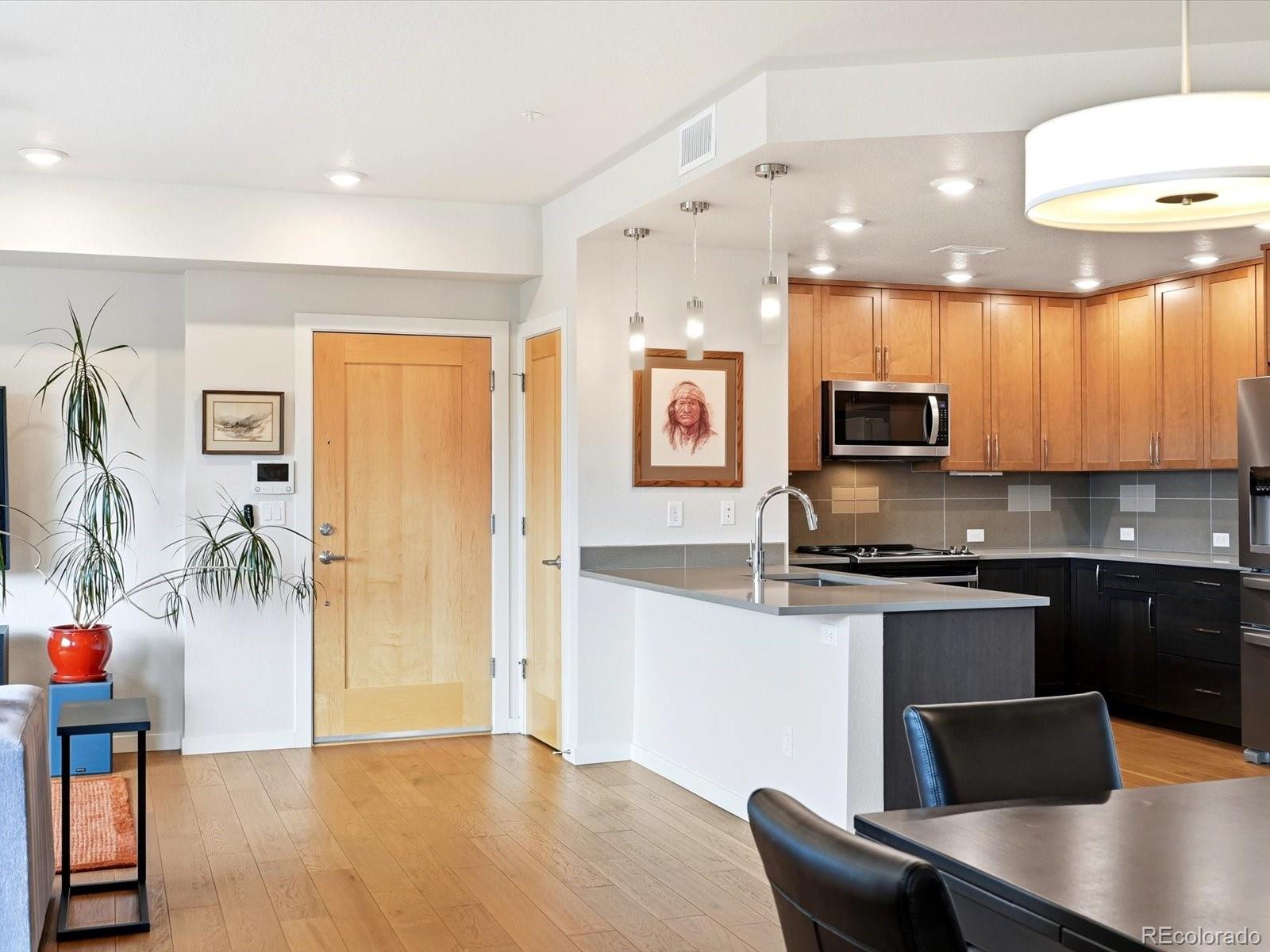 1316 Snowberry Lane 202