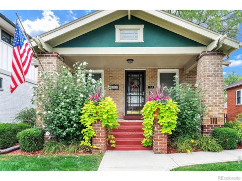 Photo of 2686 Dahlia Street, Denver, CO 80207 (MLS # IR1071264)