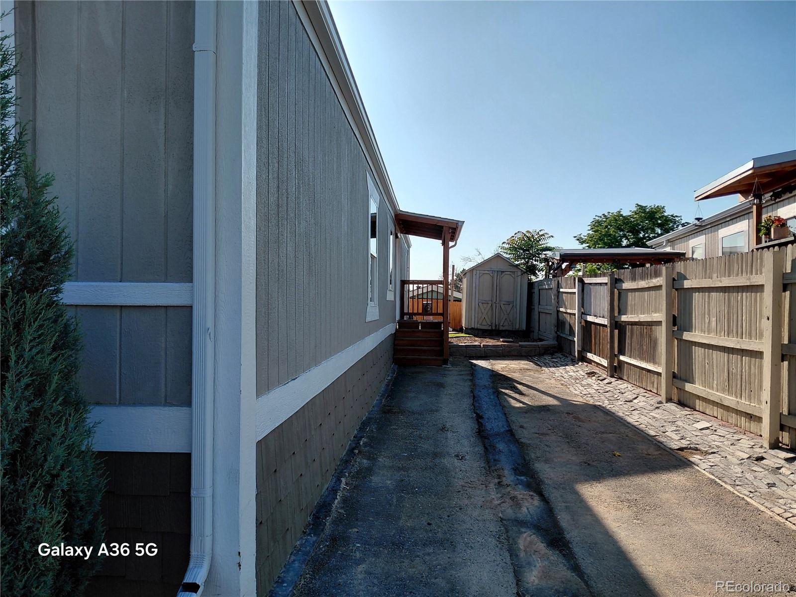 9760 Peacock Street