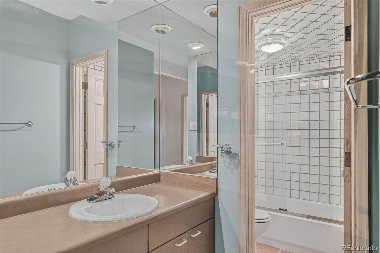 555 E 10th Avenue 409