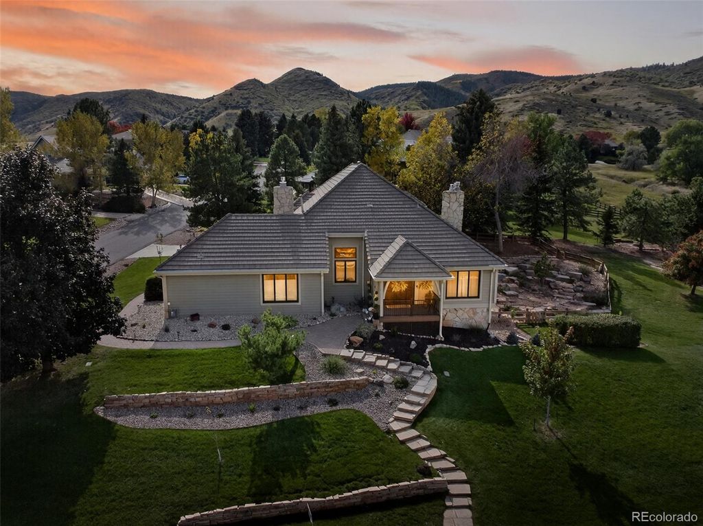 Photo of 7 Red Fox Lane, Littleton, CO 80127 (MLS # 6351538)