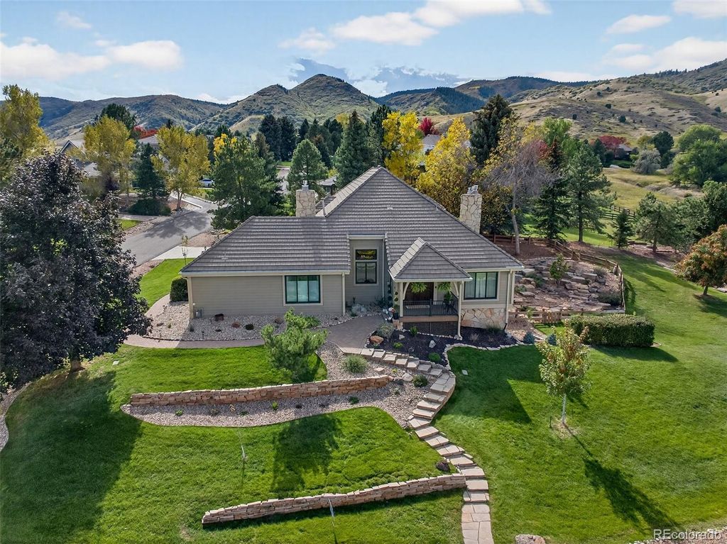 Photo of 7 Red Fox Lane, Littleton, CO 80127 (MLS # 6351538)