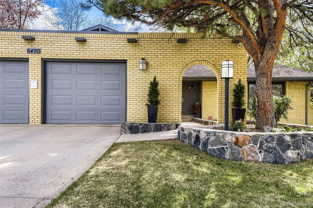 Photo of 6490 S Heritage Place, Centennial, CO 80111 (MLS # 8847542)