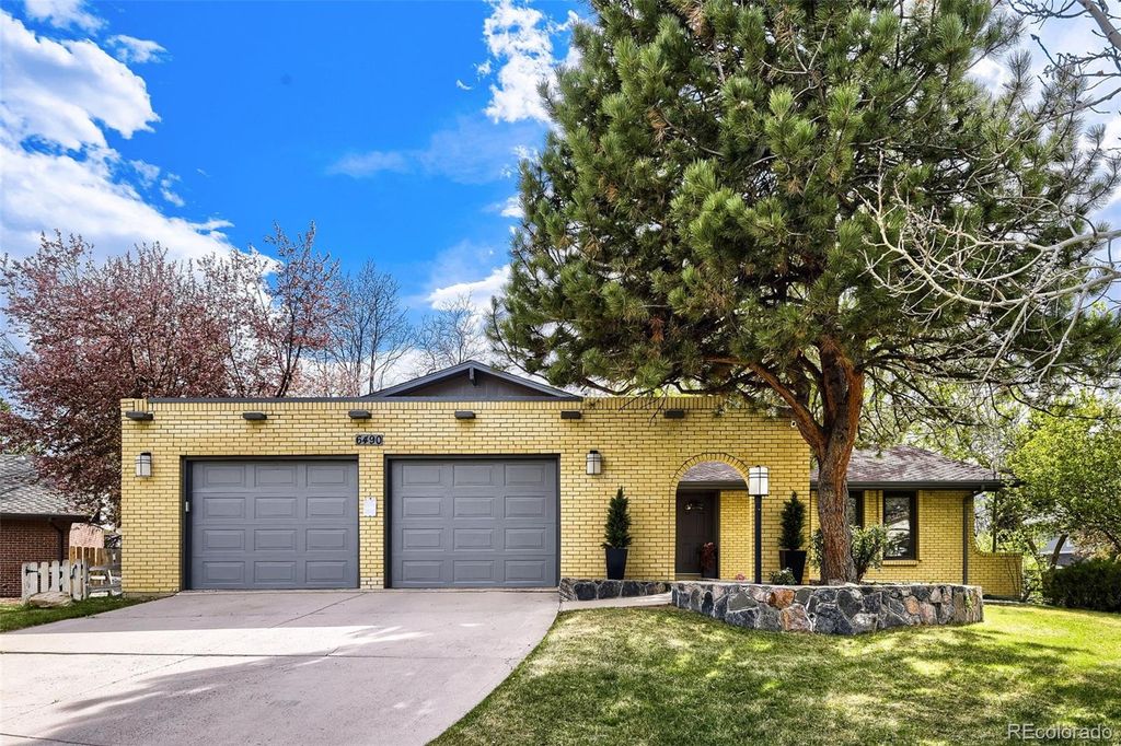 Photo of 6490 S Heritage Place, Centennial, CO 80111 (MLS # 8847542)