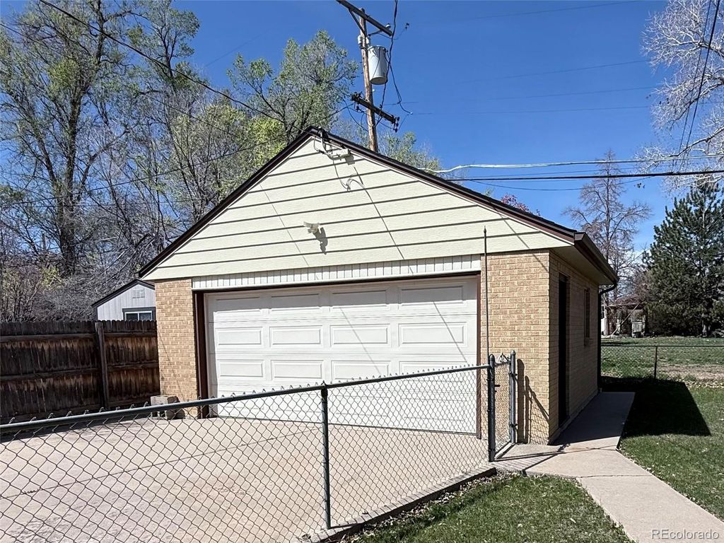Photo of 5555 Dudley Court, Arvada, CO 80002 (MLS # 9532841)