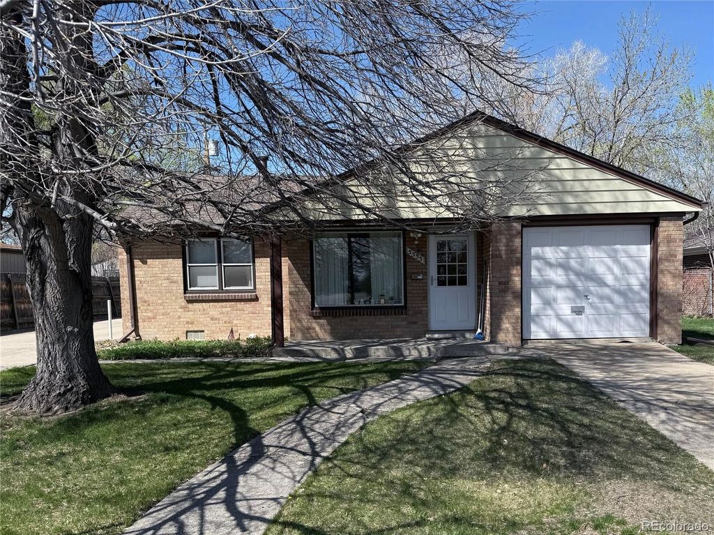 Photo of 5555 Dudley Court, Arvada, CO 80002 (MLS # 9532841)