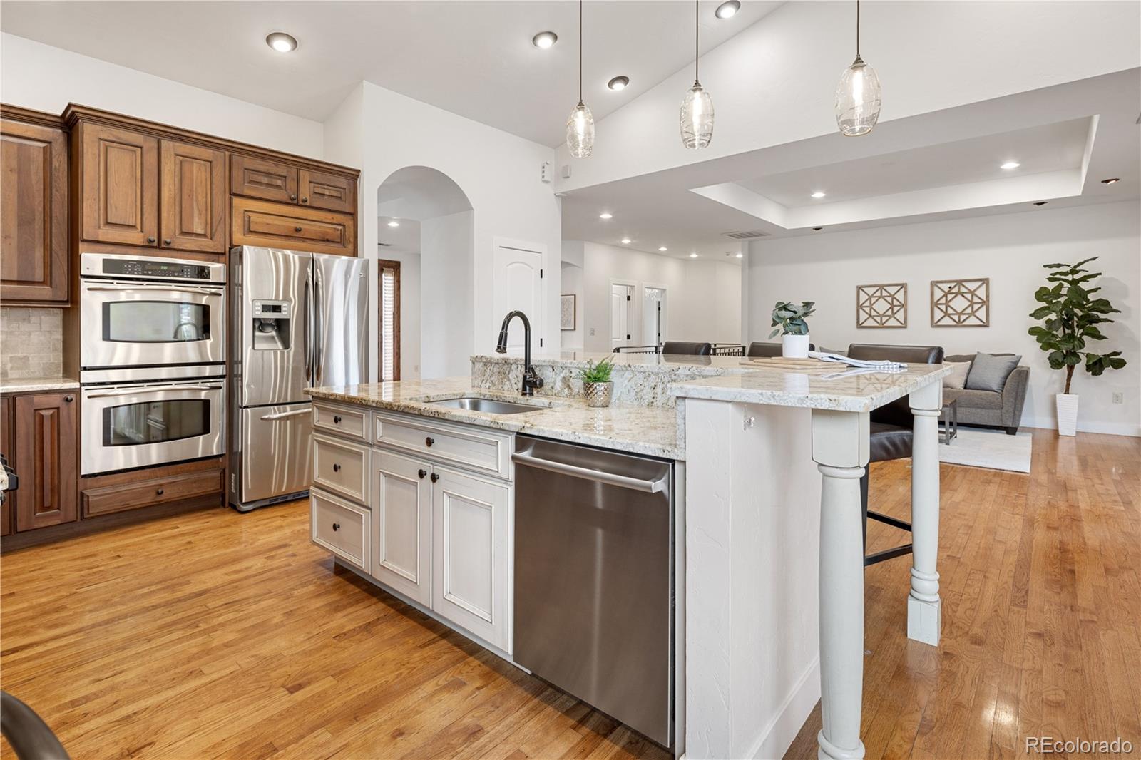 6071 S Detroit Street