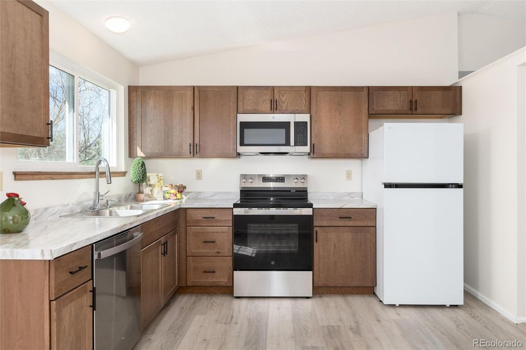 Photo of 8824 W Ontario Avenue, Littleton, CO 80128 (MLS # 6674658)