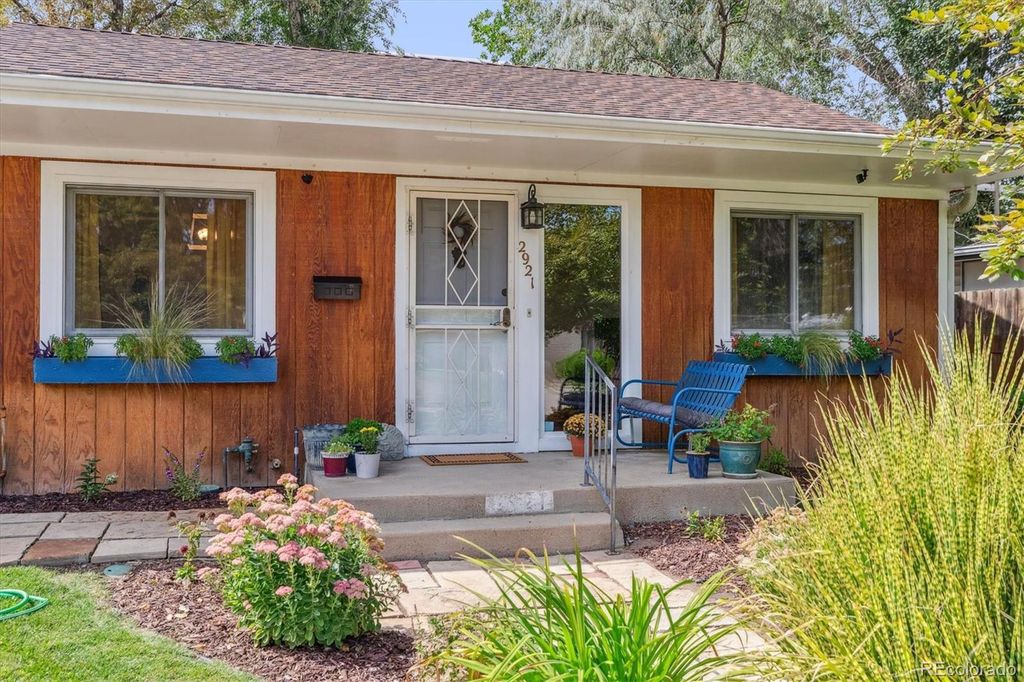 Photo of 2921 S Corona Street, Englewood, CO 80113 (MLS # 9292824)