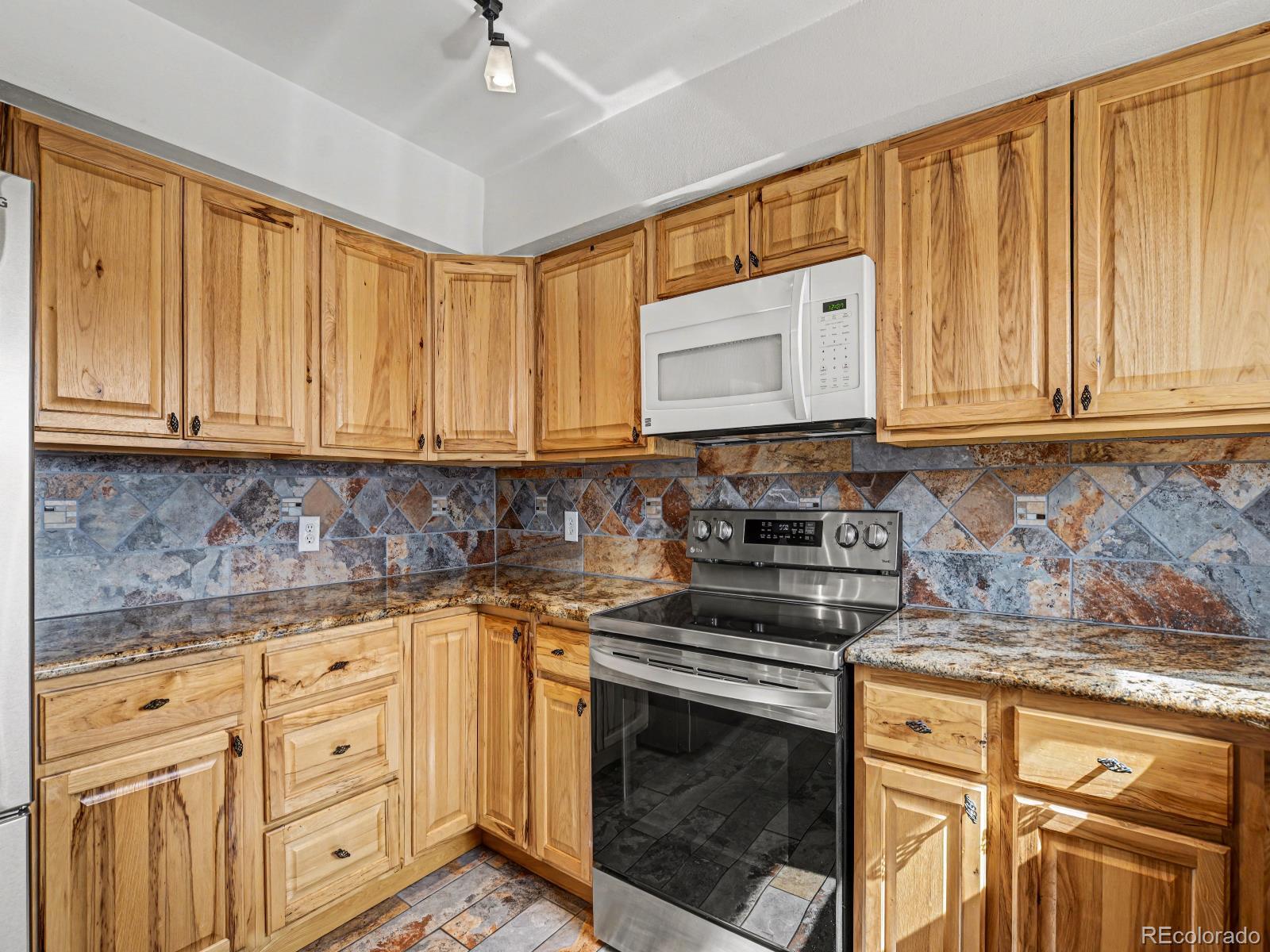 14864 E Warren Avenue