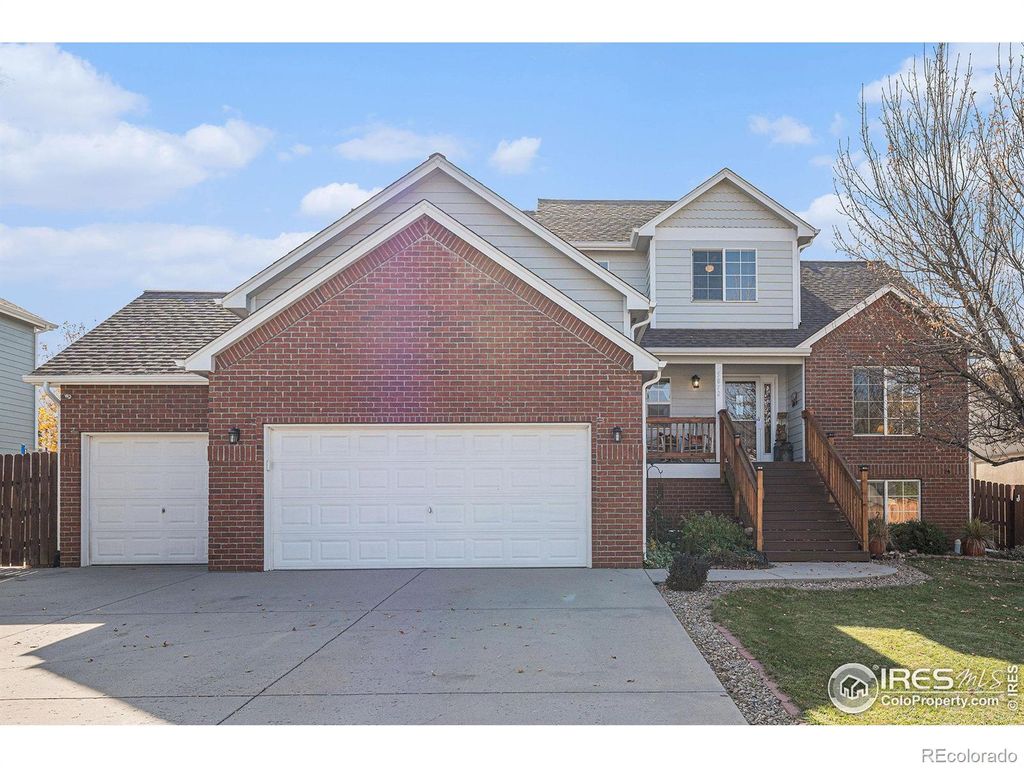 Photo of 5872 Merganser Court, Longmont, CO 80504 (MLS # IR1046500)